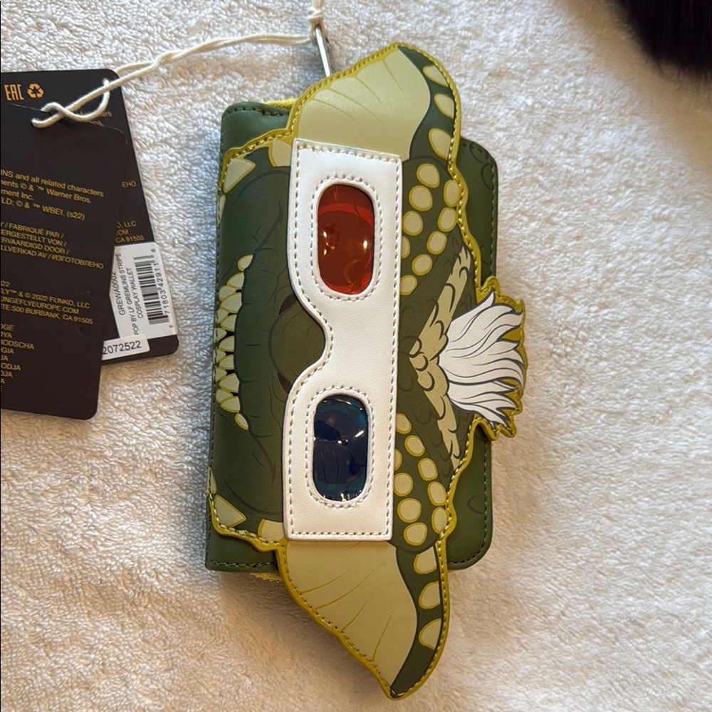 Green and White Avatar Wallet